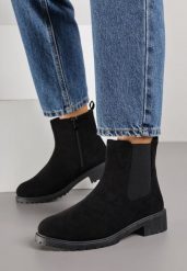 Czarne Botki w Stylu Sztybletów z Elastyczną Wstawką Kanelle. Czarne botki damskie Born2be, biznesowe, bez obcasa, na płaskiej podeszwie, bez zapięcia. Za 79.99 zł.