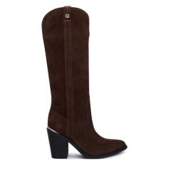 Kozaki Guess. Brązowe kozaki damskie Guess, bez obcasa, na słupku, bez zapięcia. Za 1,054.00 zł.