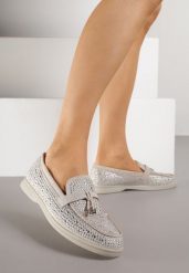 Szare Mokasyny z Cyrkoniami i Ozdobami Distantsteam. Szare mokasyny damskie Renee, z jeansu, bez obcasa. Za 99.99 zł.