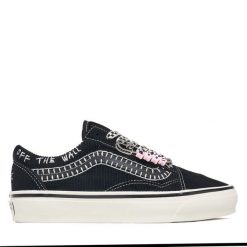 Tenisówki Vans. Czarne trampki damskie Vans, bez wzorów, bez zapięcia. Za 499.99 zł.