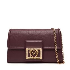Torebka LOVE MOSCHINO. Czerwone torebki wieczorowe damskie Love Moschino, bez wzorów, bez dodatków. Za 599.99 zł.