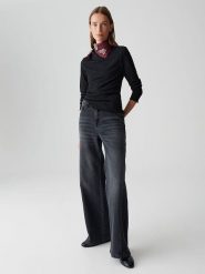 OPUS Sweter w kolorze czarnym rozmiar: 42. Czarne swetry klasyczne damskie Opus, ze splotem, bez kołnierzyka. Za 95.99 zł.