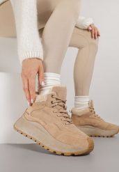 Jasnobrązowe Sneakersy Śniegowce Vices na Platformie Ozdobione Napisem i Futerkiem Lanite. Brązowe obuwie sportowe damskie Renee, z jeansu, bez zapięcia. Za 109.99 zł.