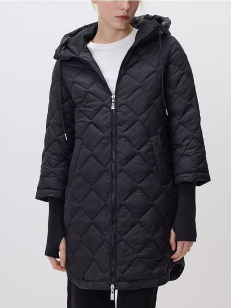 Długa kurtka z kapturem - czarny. Czarne kurtki damskie Reserved, l, bez wzorów, z tkaniny, z kapturem. Za 179.99 zł.