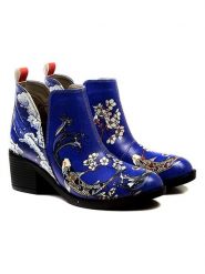 Goby Botki w kolorze niebieskim ze wzorem rozmiar: 39. Niebieskie botki damskie Goby, z materiału, bez obcasa, bez zapięcia. Za 347.99 zł.