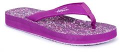 2058 Trespass Caladesi - damskie klapki typu stringi, fioletowa orchidea. Czerwone klapki damskie 2117 OF SWEDEN, bez wzorów, z materiału. Za 147.99 zł.