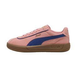 Puma Buty Club Klassika Sd 40071804. Czerwone obuwie sportowe damskie Puma, z zamszu, bez zapięcia. Za 239.99 zł.