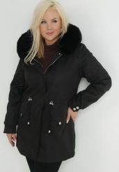 Czarna Kurtka Parka Nylonowa Deseyi. Czarne kurtki damskie Born2be, plus size, bez wzorów, z futra, bez kaptura. Za 229.99 zł.