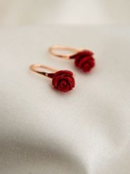 Heliophilia Kolczyki z kamieniami ozdobnymi rozmiar: onesize. Czerwone kolczyki damskie Heliophilia, metalowe. Za 21.95 zł.