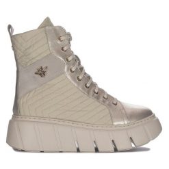Botki Maciejka. Żółte botki damskie Maciejka, bez obcasa, na płaskiej podeszwie, bez zapięcia. Za 579.99 zł.