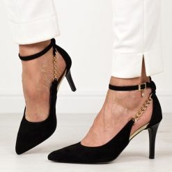 Czarne zamszowe skórzane szpilki damskie Prestige 2221. Czarne szpilki damskie Prestige, bez wzorów, ze skóry, bez obcasa, na szpilce, bez zapięcia. Za 369.00 zł.