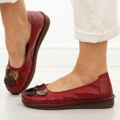 Czerwone skórzane półbuty damskie Potocki 15309. Czerwone półbuty damskie POTOCKI, na jesień, bez wzorów, z jeansu, z okrągłym noskiem, bez obcasa, na płaskiej podeszwie, bez zapięcia. Za 219.00 zł.