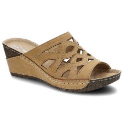 Brązowe Klapki Helios Wygodne Skórzane Buty. Brązowe klapki damskie Helios, bez wzorów, ze skóry, bez obcasa, na koturnie, bez zapięcia. Za 149.00 zł.