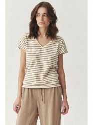 TATUUM Koszulka w kolorze kremowo-brązowym rozmiar: M. Brązowe bluzki damskie TATUUM, m, bez wzorów, bez kołnierzyka, bez ramiączek. Za 96.37 zł.