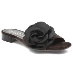 Klapki damskie Chebello, skórzane z eleganckim kwiatem na płaskim obcasie, brązowe, 4673-080. Brązowe klapki damskie CheBello, bez wzorów, bez obcasa, na obcasie, bez zapięcia. Za 309.00 zł.
