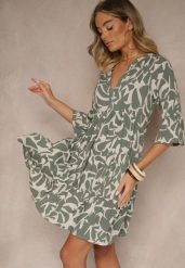 Ciemnozielona Sukienka z Wiskozy o Rozkloszowanym Kroju w Abstrakcyjny Wzór Lirese. Zielone sukienki damskie Renee, bez wzorów, z wiskozy, eleganckie, bez ramiączek. W wyprzedaży za 91.99 zł.