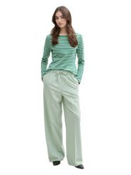 TOM TAILOR Denim Koszulka w kolorze zielonym rozmiar: XS. Zielone koszulki damskie TOM TAILOR DENIM, xs, bez wzorów, z bawełny, bez kołnierzyka, bez ramiączek. Za 56.99 zł.