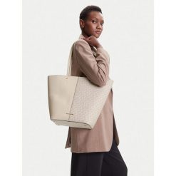 Torebka MICHAEL Michael Kors. Białe shopper bag MICHAEL Michael Kors, bez wzorów, bez dodatków. Za 795.99 zł.