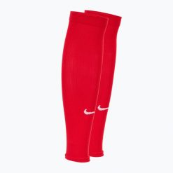 Getry piłkarskie Nike Strike. Czerwone legginsy sportowe damskie Nike, l, bez wzorów, do piłki nożnej. W wyprzedaży za 39.00 zł.