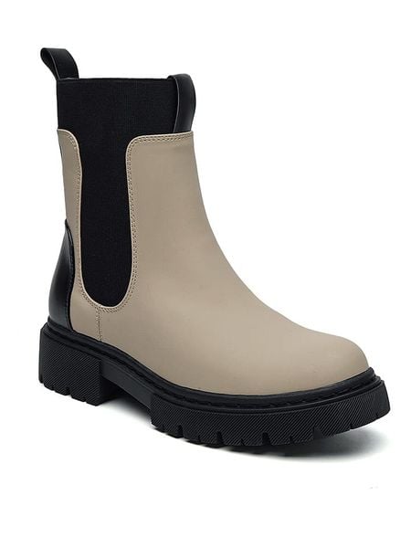 Sixth Sens Botki w kolorze beżowym rozmiar: 40. Brązowe botki damskie Sixth Sens, bez obcasa, bez zapięcia. Za 165.99 zł.