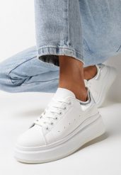 Biało-Srebrne Sneakersy z Delikatną Perforacją i Gumowym Misiem przy Sznurówkach Zephra. Białe obuwie sportowe damskie Born2be, z gumy, bez zapięcia. Za 109.99 zł.