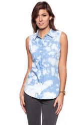 KOSZULA JEANSOWA DAMSKA WRANGLER S/L FADE BLOUSE TIE-DYED W5211LWBE. Niebieskie koszule damskie Wrangler, l, bez wzorów, z jeansu, bez kołnierzyka, bez ramiączek. Za 99.99 zł.
