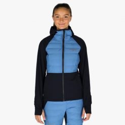 Kurtka Narciarska Narciarstwo biegowe Kobieta Nordic Wiatroszczelny. Czerwone kurtki damskie SWEDEMOUNT, xs, bez wzorów, z materiału, z kapturem. Za 399.99 zł.