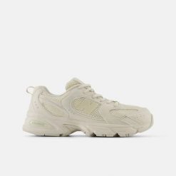 NEW BALANCE 530 GR530TBL Sneakersy damskie. Białe obuwie sportowe casual damskie New Balance, z materiału, bez zapięcia. Za 349.99 zł.