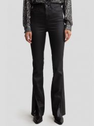 Jeansy damskie bootcut z rozcięciami woskowane czarne Blake 924. Czarne jeansy damskie Big Star. W wyprzedaży za 219.99 zł.