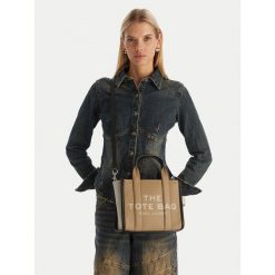 Torebka Marc Jacobs. Brązowe torebki klasyczne damskie Marc Jacobs, bez dodatków. Za 1,939.00 zł.
