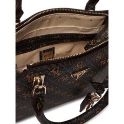 Torebka Guess. Brązowe kuferki damskie Guess, bez dodatków. Za 639.99 zł.
