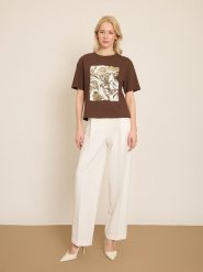 BGN Koszulka w kolorze brązowym rozmiar: 36. Brązowe bluzki damskie BGN, bez wzorów, bez kołnierzyka, bez ramiączek. Za 56.99 zł.