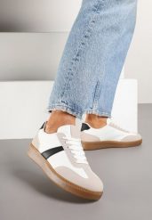 Biało-Czarne Sneakersy w Stylu Tenisówek Ozdobione Paskiem Elhanis. Białe obuwie sportowe damskie Born2be, z jeansu, bez zapięcia, tenisowe. Za 84.99 zł.