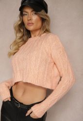 Jasnoróżowy Sweter o Krótkim Kroju z Ozdobnym Splotem Artoria. Czerwone swetry klasyczne damskie Renee, m, z jeansu, bez kołnierzyka. Za 99.99 zł.