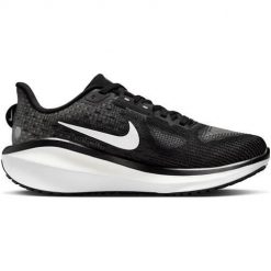 Buty do biegania damskie Nike Vomero 17. Czarne obuwie sportowe damskie Nike, z materiału, bez zapięcia, do biegania. Za 979.99 zł.