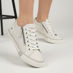 Trampki damskie Mustang, cholewka ze skóry ekologicznej perforowana konstrukcja sznurowanie uzupełnione bocznym zamkiem niska stabilna podeszwa zapew. Białe trampki damskie Mustang, bez wzorów, ze skóry ekologicznej, bez zapięcia. Za 269.00 zł.