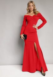 Czerwona Sukienka Maxi z Dekoltem Carmen i Rozcięciem Onemta. Czerwone sukienki damskie Born2be, bez wzorów, klasyczne, bez ramiączek. W wyprzedaży za 135.99 zł.