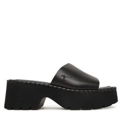 Klapki Tamaris. Czarne klapki damskie Tamaris, bez wzorów, bez obcasa, bez zapięcia. Za 329.99 zł.