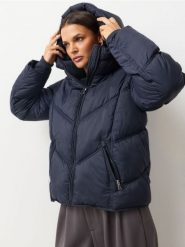 Pikowana kurtka puffer z kapturem - granatowy. Niebieskie kurtki damskie Sinsay, l, bez wzorów, z kapturem. Za 119.99 zł.