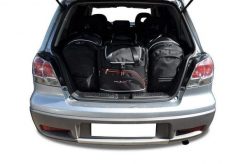 Torby Do Bagażnika Mitsubishi Outlander 2001-2006 5Szt Kjust. Czarne torby podróżne KJUST, bez wzorów, z kauczuku. Za 1,435.00 zł.