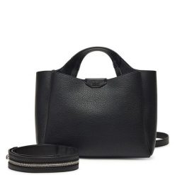 Torebka DKNY. Czarne torebki klasyczne damskie DKNY, bez dodatków. Za 669.99 zł.