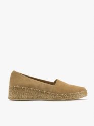 Oliwkowe espadryle na platformie. Zielone espadryle damskie Ryłko, bez wzorów, ze skóry, bez obcasa, na platformie. W wyprzedaży za 179.99 zł.