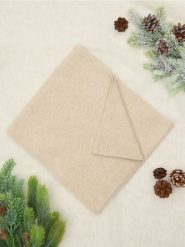 Szalik - beżowy. Brązowe szaliki damskie Sinsay, bez wzorów, z materiału. Za 35.99 zł.