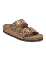 Birkenstock Klapki "Arizona" w kolorze jasnobrązowym rozmiar: 37. Brązowe klapki damskie Birkenstock, bez wzorów, z otwartym noskiem, bez obcasa, bez zapięcia. Za 252.94 zł.
