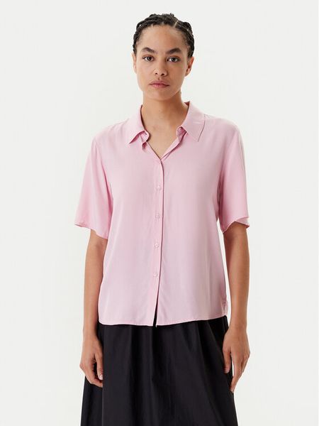 United Colors Of Benetton Koszula 5WPWDQ0B1 Różowy Regular Fit. Czerwone koszule damskie United Colors Of Benetton, m, bez wzorów, z wiskozy, bez kołnierzyka, bez ramiączek. Za 89.99 zł.