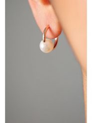 Lodie Silver Srebrne kolczyki-kreole z perłami rozmiar: onesize. Szare kolczyki damskie Lodie Silver, z perłą, srebrne. Za 52.79 zł.