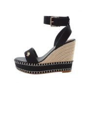 U.S. Polo Assn. Sandały w kolorze czarno-beżowym na koturnie rozmiar: 38. Brązowe sandały damskie U.S. Polo Assn., bez wzorów, z otwartym noskiem, bez obcasa, na koturnie, bez zapięcia. Za 217.99 zł.