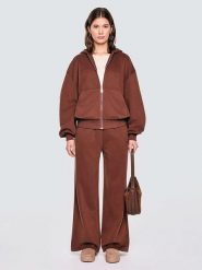 BIG STAR Spodnie dresowe w kolorze brązowym rozmiar: S. Brązowe spodnie dresowe damskie Big Star, s, bez wzorów, z dresówki. Za 99.99 zł.