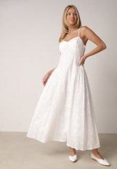 Biała Ażurowa Sukienka z Bawełny o Rozkloszowanym Kroju na Ramiączkach Cheriny. Białe sukienki damskie Born2be, z aplikacjami, z bawełny, eleganckie, bez ramiączek. Za 169.99 zł.