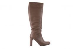 Kozaki Bayla-130 4859 Ciemnobeżowe, Skóra naturalna - 40. Brązowe kozaki damskie Bayla, ze skóry, bez obcasa, na słupku, bez zapięcia. W wyprzedaży za 269.10 zł.